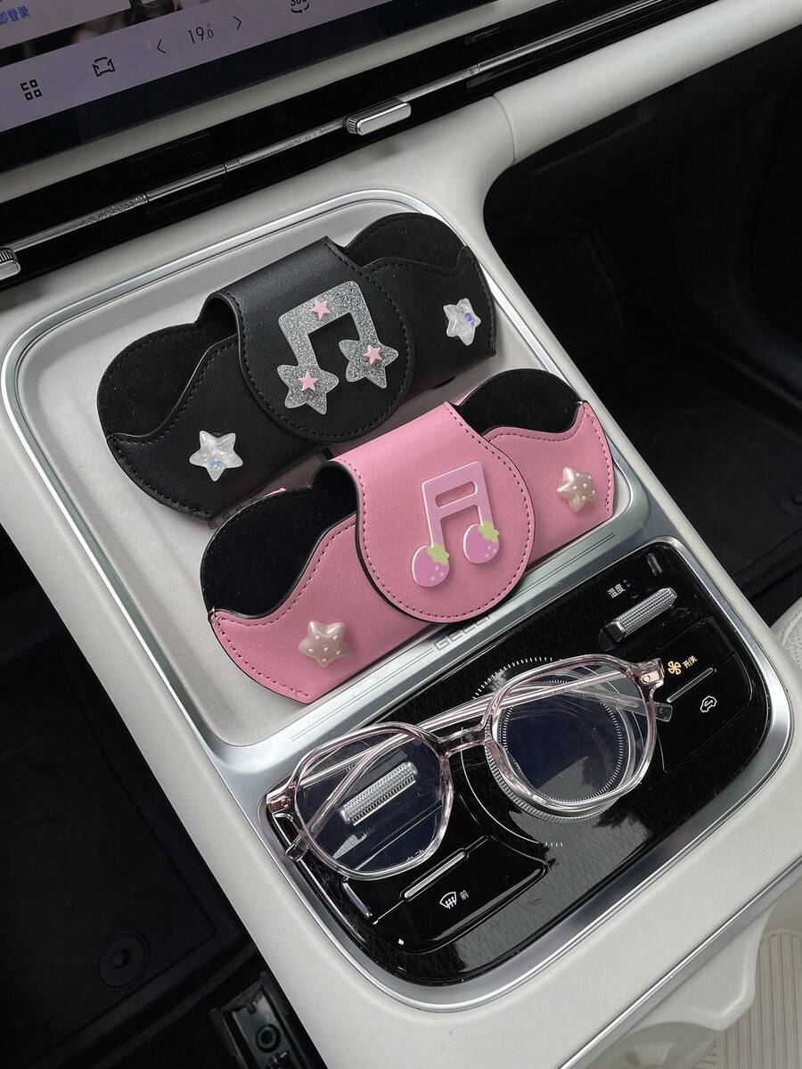 1pc Sparkling Star & Music Note Car Sun Visor Fashion Glasses Holder Clip, Car Interior Fashion Glasses Storage Clip, Driver Side Fashion Glasses Clip, Star & Music Note Strawberry Design Car Glasses Holder, Multi-Functional Glasses Clip & Ticket Holder, Creative Car Sun Visor Glasses Holder, Car Interior Accessories Car Glasses Clip - A - View 1
