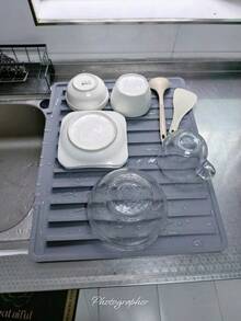 1/2pcs Kitchen Dish Drying Mat, Large Capacity Non-Slip Dish Drainer Tray With Water Channel, Thickened Countertop Water Collection Pad, Suitable For Plates, Cups, Utensils. Cream Style Kitchen Sink Storage Mat, Dish Drying Rack, Kitchen Accessories, Silicone Mat, Summer Table Mat, Kitchen Storage Supplies, Kitchen Storage, Drying Mat. - View 9