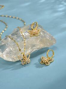 1 Peça Colar Feminino de Aço Inoxidável com Borboleta Oca e Zircônia Cintilante, 1 Par de Brincos Femininos de Aço Inoxidável com Borboleta Oca e Strass Cintilante, Colar Dourado, Joias de Aço Inoxidável, Joias Douradas, Verão, Praia, Joias de Férias, Charme, Orgulho, Joias Ocidentais, Presente para Mulheres, Presente, Presente de Aniversário - Ouro amarelo - Visão 2
