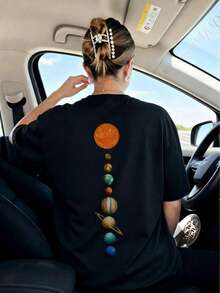 美式復古太陽系行星印花圓領短袖T恤女款，夏季寬鬆休閒百搭上衣，適合日常活動、工作場合與辦公聚會 - 黑色 - 查看 2