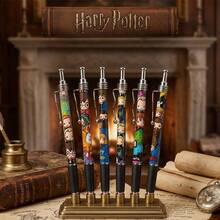 Monogram 1 SET Pulpen Gel Tinta Halus Berlisensi Resmi Warner Bros dengan Karakter House yang Lucu untuk Kantor, Sekolah, Rumah, Belajar, Menulis Jurnal, Alat Tulis, Aksesori Meja, Hadiah Liburan untuk Penggemar Dewasa - A - View 16