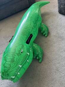 Inflatable Crocodile Ride-On Float; Inflatable Crocodile Water Amusement Facility; Inflatable Crocodile Swimming Pool Float; PVC Inflatable Crocodile Surfboard Float; PVC Inflatable Shark Surfboard Float; Suitable For Adult Family Entertainment; Outdoor Leisure; Summer Party; Beach; Lake; Water; Swimming Pool Float; Fun Summer Water Entertainment; Suitable For Pool Party; Vacation; Summer; Swimming Pool Float - Multicolor - View 8