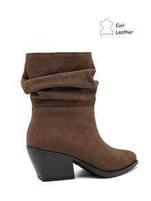 Bottines Plissées In Cuir Suédé à Bout Pointu – L'Élégance Citadine Authentique - Khaki - View 5