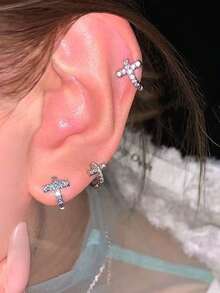 Single Cross-Shaped Ear Cuff Earring With Sparkling Rhinestones, Minimalist Fashion Ear Hoop For Ear Piercing - Multicolor - View 1