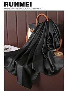 1 Stück Damen minimalistischer eleganter einfarbiger glänzender Satin-Hijab-Schal mit natürlichen Falten, kann als Kopftuch für Abaya verwendet werden - Schwarz - Übersicht 1