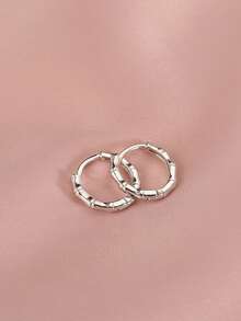 1 Pasang Anting Hoop Perak Kecil Asimetris, Anting Minimalis Elegan dan Manis untuk Wanita, Gaya Populer - Perak - View 2