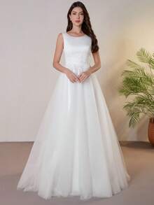 Elegant Woven Fabric Applique Wedding Dress - White - View 5
