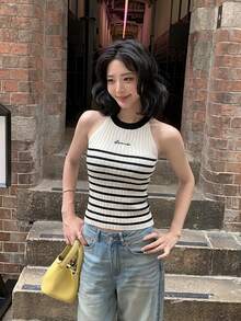 女款杏色針織上衣，適合春夏，辦公室休閒穿搭，春季針織T恤，露肩掛脖上衣，輕便睡衣，Y2K女孩風無袖背心，適合旅行與度假 - 杏色 - 查看 5