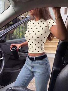 Camiseta casual de mujer con cuello redondo, manga corta, estampado de lunares, plisada, versátil y de moda, estilo de verano, color amarillo - marrón amarillento - Ver 7