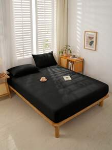 1pc Black Ultra Soft Solid Color Fitted Sheet, Bedding, Lightweight Mattress Cover, Deep Pocket Design Fits Up To 11.8 Inches, Soft And Breathable, Suitable For Twin, Full, Queen, King Size Beds, All Season - Black - View 5