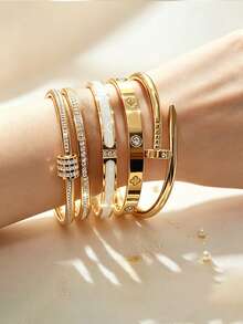 New Fashion Stainless Steel Layered Bracelet Set, 18K Gold Plated Stainless Steel Women's Bracelet, Shell & Clover Bracelet, Waterproof, Hypoallergenic, Non-Fading, Perfect Gift For Festivals, Parties And Daily Wear - Gold - View 2