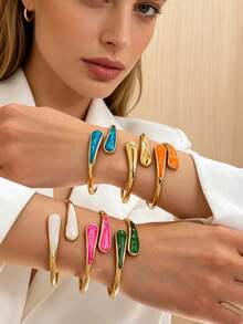 1pc Exaggerated Vintage Elegant Enamel Drip Water Drop Spring Bracelet Suitable For Party, Banquet And Daily Wear - Bracelet - View 1
