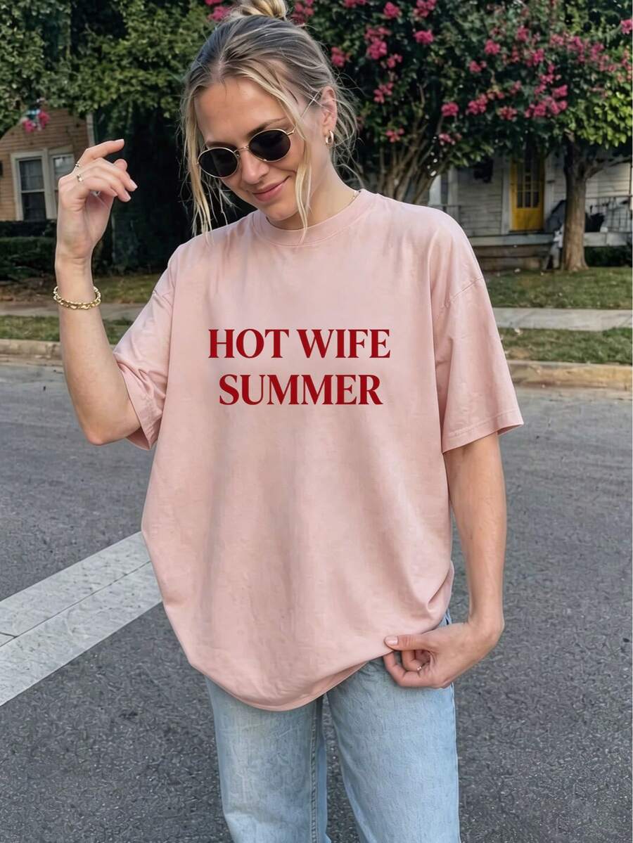 Light Pink "Spicy Wife Summer" Plus Size T-Shirt, Short Sleeve Crew Neck, Suitable For Casual Summer Outfits, Travel Wear, Daily Wear - Pink - View 1