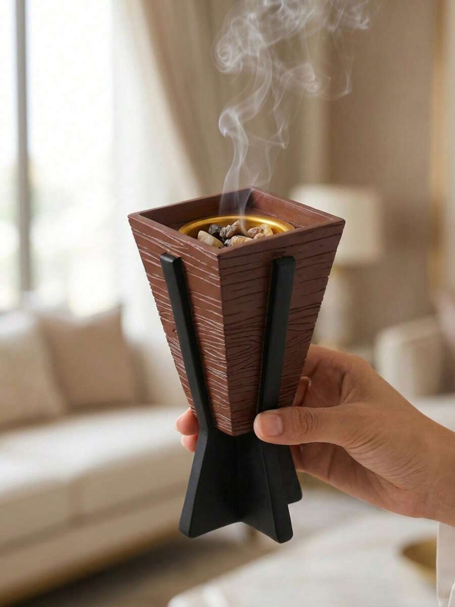 1个木纹方形香炉，现代侘寂风格香炉，金字塔形设计，顶部宽底部窄，适合家居装饰、摆设、简约客厅、书房、茶室、轻餐厅、民宿、特色咖啡店、办公室、瑜伽馆、咖啡桌等场所。