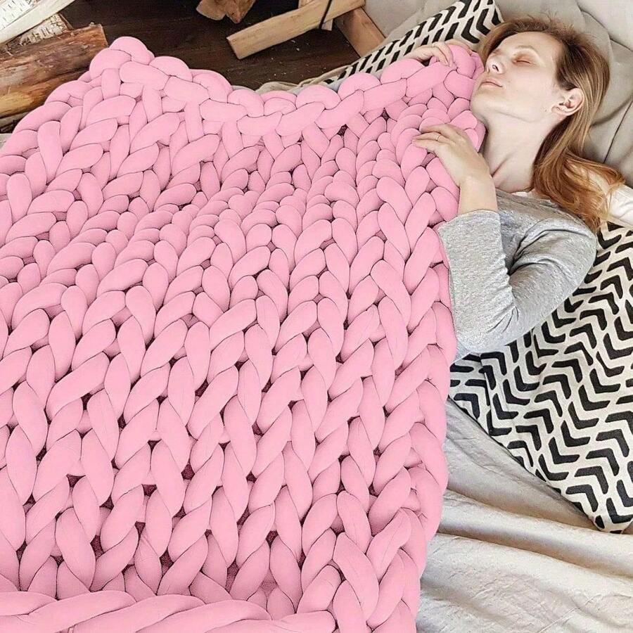 Cotton Polyester Super Chunky Arm Knitting Yarn 25m, Thick Hand Knitting Roving Yarn For DIY Blankets Scarves Sweaters - Pink - View 1