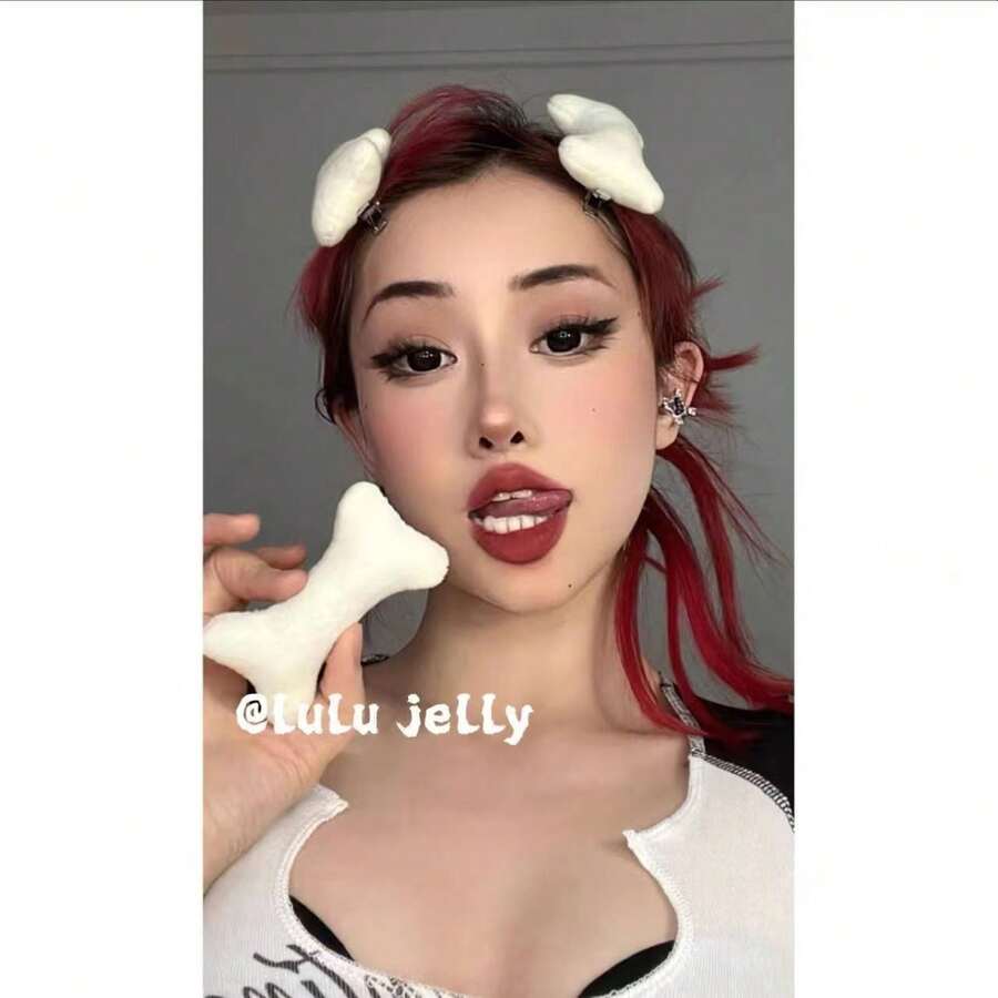 SIOTMERA Bone Hair Clips- 2Pcs White Plush Dog Bone Alligator Clips For Cosplay Costume Party Daily Wear Hair Pins Halloween Hair Accessories - 杏 - 查看 1