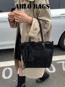 Black Floral Lace Tote Bag, Full-Body Hollow Floral Lace With Matching Lace Bow Charm, Wavy Scalloped Edge Design, Large Capacity Suitable For Students' Daily Classes And Commuting, Young Women's Weekend Shopping, Short Trips, And Gentle Casual Dates - Black - View 3