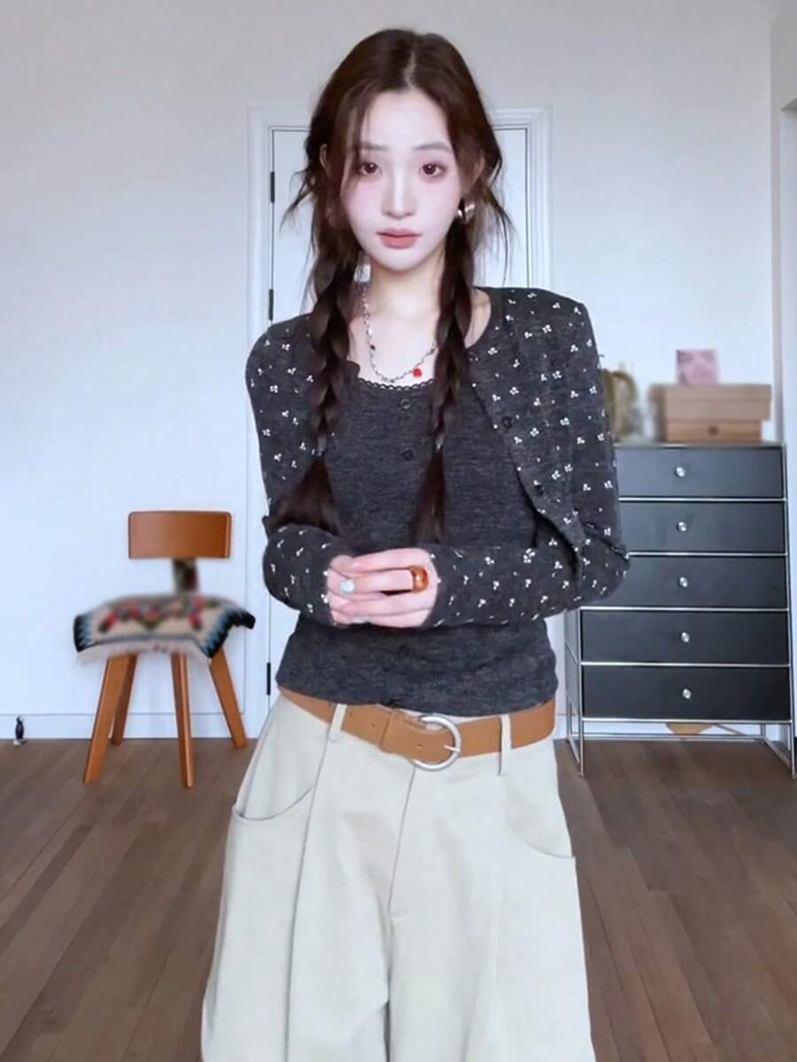 Jaket Kardigan Motif Bunga Kecil Gaya Korea untuk Wanita, Rajutan Lembut, Potongan Ramping, Pakaian Luar untuk Berlapis, Musim Gugur/Dingin, Tampilan Awet Muda (Lapisan Dalam Tidak Termasuk) - Grey - View 1