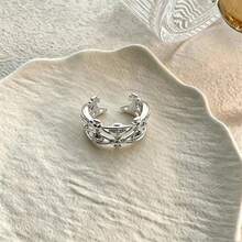 1 pieza Anillo versátil de diseño de nicho, anillo de trébol abierto hueco de alta gama - Anillo de Saturno - Ver 6