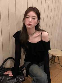 Kaos Rajut Lengan Panjang Tanpa Bahu Wanita, Atasan Berlapis untuk Awal Musim Gugur/Musim Semi/Musim Dingin dengan Desain Ruffle - Hitam - View 3