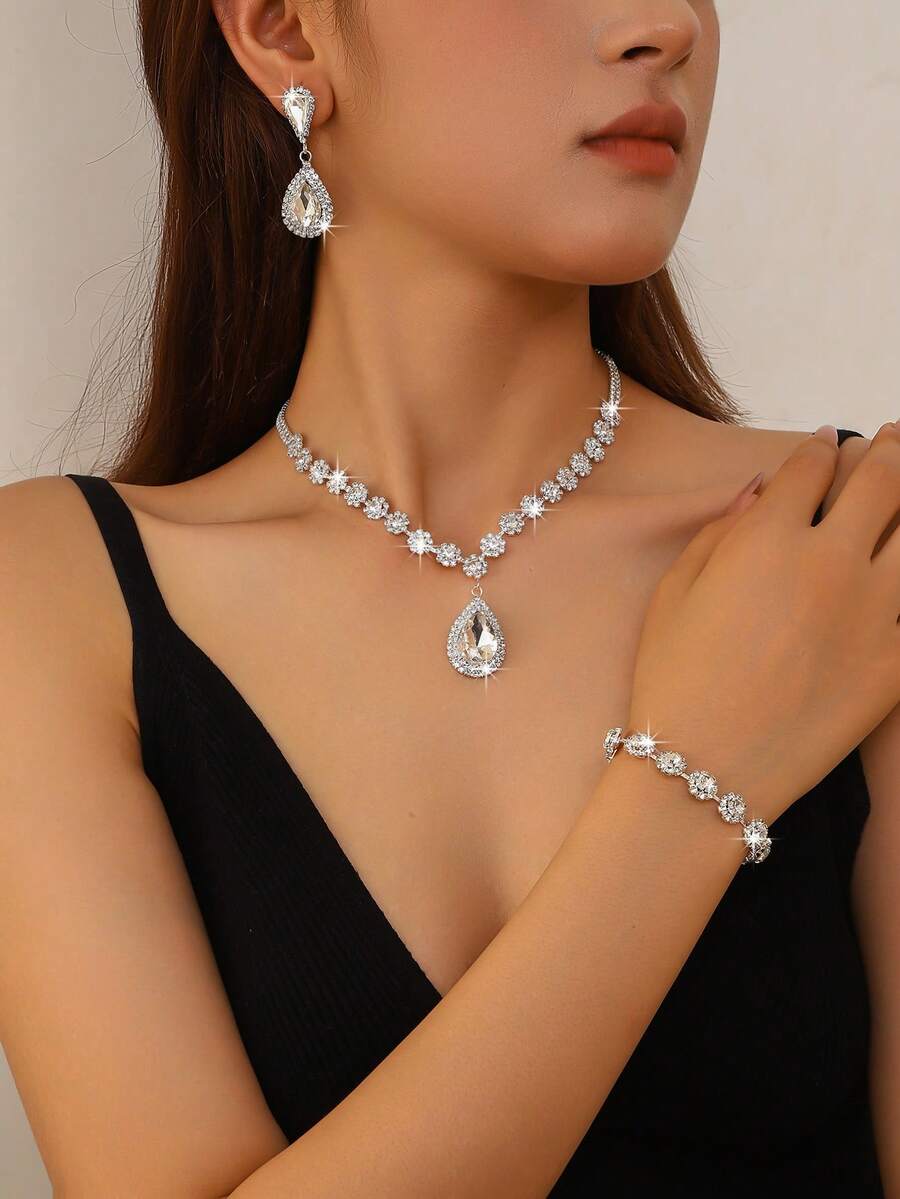 1套女款時尚珠寶套組，包含項鍊、耳環與手鍊 - 銀色 - 查看 1