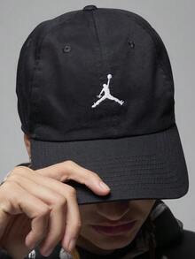 Jordan Unisex U J CLUB CAP US CB WSH JM Curved Brim Hat HQ1963-010 - Black - View 4
