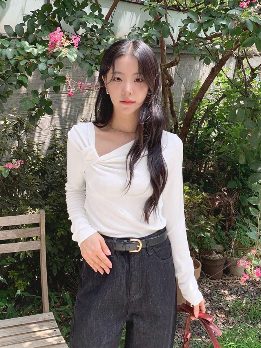 Early Autumn New French Design Asymmetric Neckline Twisted Cinched Waist Knit T-Shirt Top White - White - View 1
