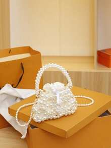 This Mini Pearl Handbag Showcases A Youthful And Vibrant New Style, And Is Also A Great Gift For Friends. - Beige - View 4