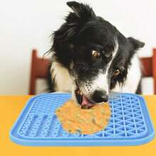 1pc Dog Licking Mat, Slow Feeder Mat, Sauce Licking Mat, Suction Cup Slow Feeder Mat, Silicone Slow Feeder Mat, Pet Dog Licking Mat, Halloween, Christmas - Multicolor - View 3