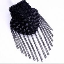 1 pieza Broche de mujer con remache y borla en el hombro - Negro - Ver 3