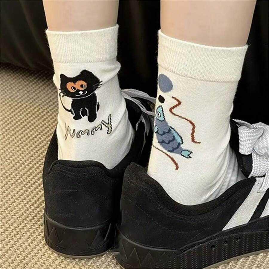 4 Pairs AB Style Cute Cartoon Animal Crew Socks, Soft Mid-Calf, Kawaii Cat Rabbit Carrot Fish Pattern Casual Socks For Daily Wear, School, Holiday Gift - Multicolor - View 1