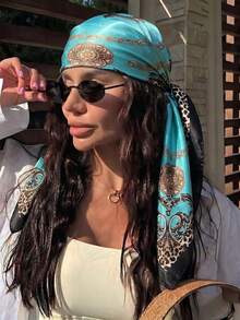 1pc Bohemian Luxury Vintage Leopard Print Chain Scarf/Bandana, French Retro Style Versatile Silk Scarf, Women's All-Season Wear, Can Be Used As Neck Scarf, Headband, Hair Wrap Or Shawl, Suitable For Spring/Summer Beach Vacation, Street Fashion Matching, Ideal Choice To Enhance Overall Look, Travel Essential, Beach Towel - Mint Blue - View 2