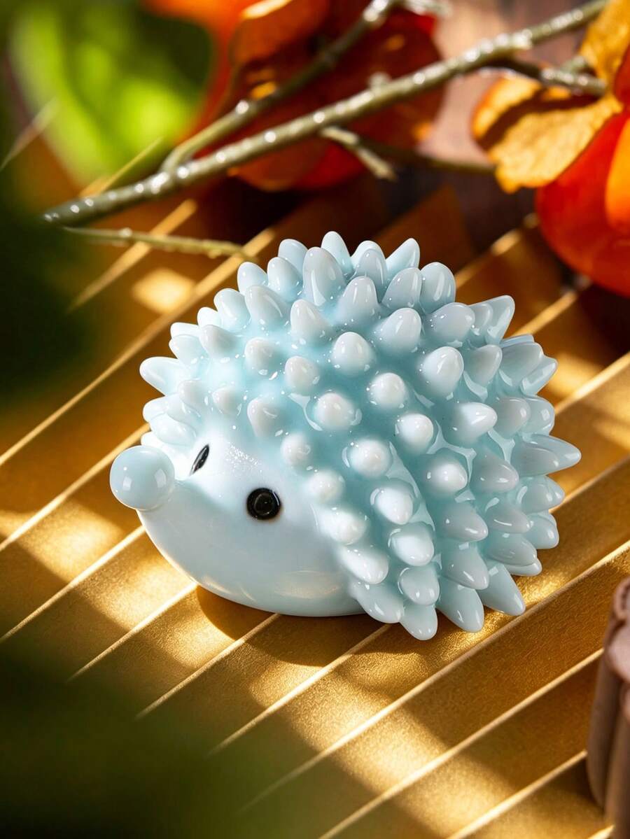 1pc/2pcs Creative Hedgehog Shaped Decorative Ornament, Fridge Magnet Mold, Silicone Material, Suitable For DIY Handmade Candle Decoration Making, Suitable For Holiday Atmosphere Decoration, Indoor Decoration Display, Fridge Magnet Model Making Mold, Reusable And Easy To Clean - White - View 1