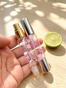 便攜旅行迷你可充電香水噴霧瓶 (10ml) - 採用雙端 2 合 1 設計，結合滾珠與噴霧功能。瓶身飾有櫻桃與蝴蝶結圖案，呈現優雅美感。 - 彩色 - 查看 5
