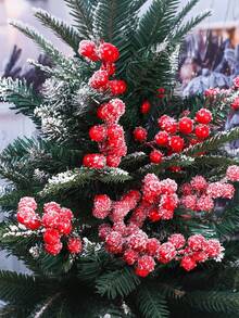 30/15/1pc-Artificial Berry Clipper Snowflake Spray Christmas Cover Wintergreen Berry Stem Stem Trunk Twigs For Christmas Tree Filler Decoration,Holiday Decorations,Wreaths,Bouquets,Handicrafts And DIY Decor,Suitable For Picking And Decorating,Holiday Handmade,Christmas Decorations,Artificial Wintergreen Red Berry Branches,Weddings,Home Gatherings,Winter Decor (Red) - Red - View 4