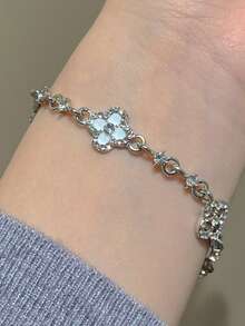1pc Luxury Hollow Flower Rhinestone Adjustable Pull-Style Bracelet, Suitable For Women's Daily, Festival And Party Wear - Silver - View 4