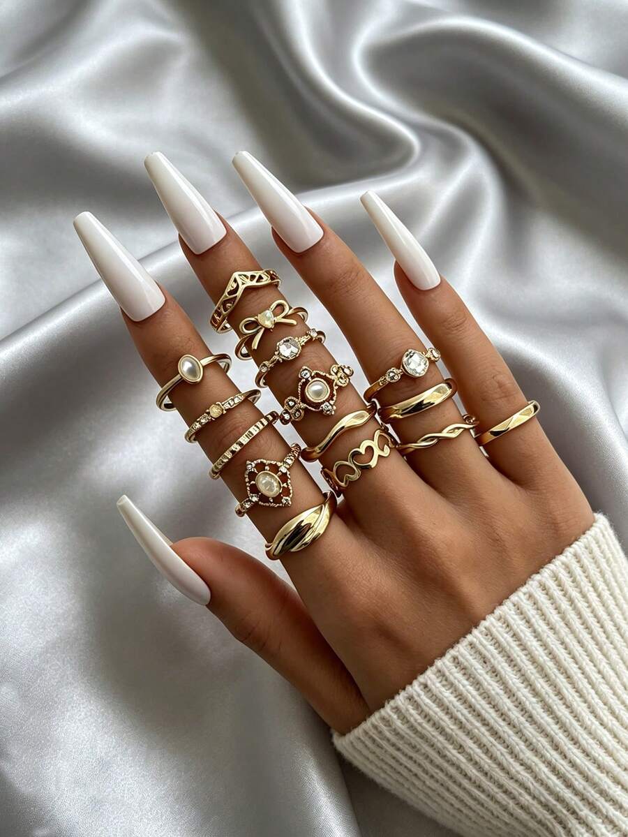 15 Buah Cincin Gaya Vintage Court dengan Hiasan Berlian Imitasi dan Mutiara Imitasi, Cincin Campuran Bentuk Gelombang dan Pita Polos, Set Cincin Tumpuk Multi-Bordir Bentuk Hati dan Busur untuk Wanita - Emas - View 1