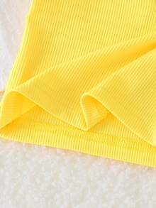 2pcs Baby Girl Cute Sweet Polo Collar Yellow Tank Top & Sunflower Denim Skirt Set, Thin Summer Style - Yellow - View 5