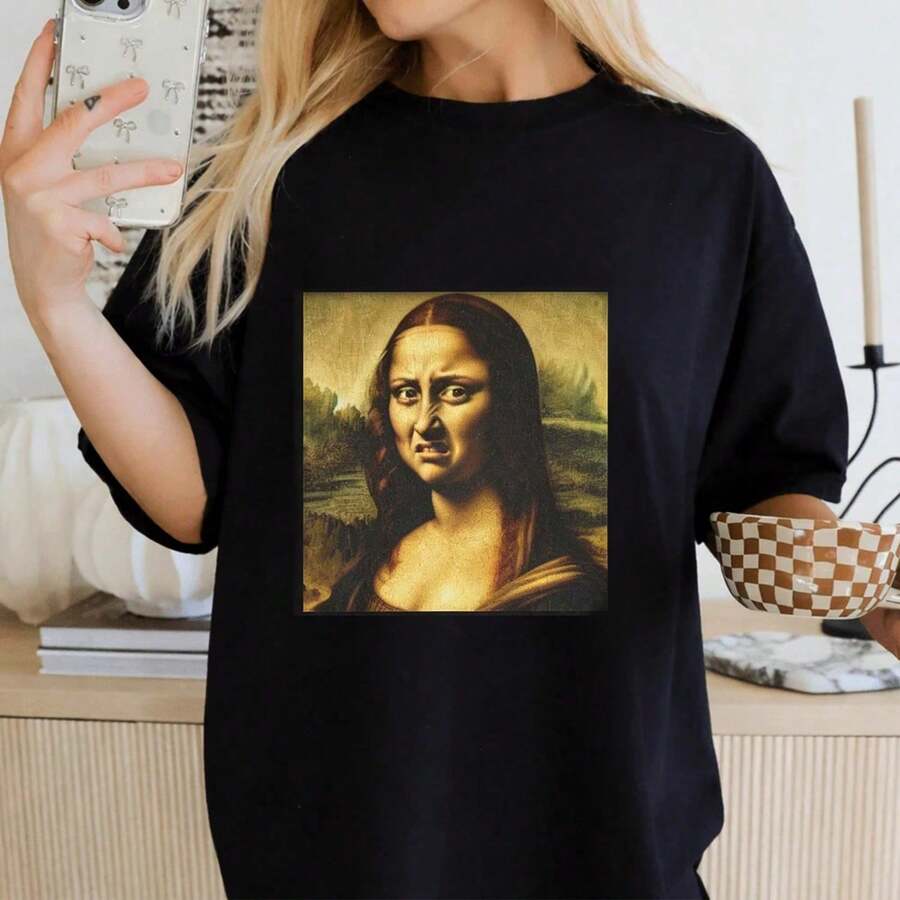 1 Pcs Vintage Casual Elegant 100% Cotton Oversized Unisex Tee, Retro Funny Meme Mona Lisa Distorted Face Art Print Crew Neck Top, Streetwear For Brunch Tea Party Summer Vacation Airport Wear - Black - View 1