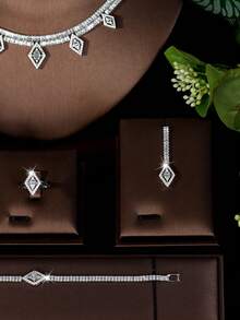 1 Set Queen Luxury Style Multi-Cut Rectangular Trapezoid Cubic Zirconia Jewelry Set + Geometric Rhombus Cluster High-Reflective Cubic Zirconia 4-Piece Set + Cocktail Party, Holiday Festival Evening Dinner Atmosphere Matching Accessories - Silver - View 3