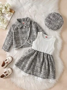 Set 3 Potong Bayi Perempuan Musim Gugur/Dingin yang Manis & Menggemaskan: Gaun Tanpa Lengan Bergaris Motif Kotak-kotak Blok Warna dengan Hiasan Renda Kontras & Jaket Pendek Berkerah Modis dengan Hiasan Pom Pom & Topi yang Serasi, Cocok untuk Aktivitas Sehari-hari - Hitam dan Putih - View 1