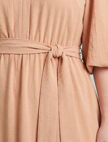 FASHION MIX PREMIUM Elegant Long Dress With Slit And Ruffle Hem, 3/4 Puff Sleeves With V-Neckline And Tie At The Waist, Women's Plus Size - 米色 - 查看 3