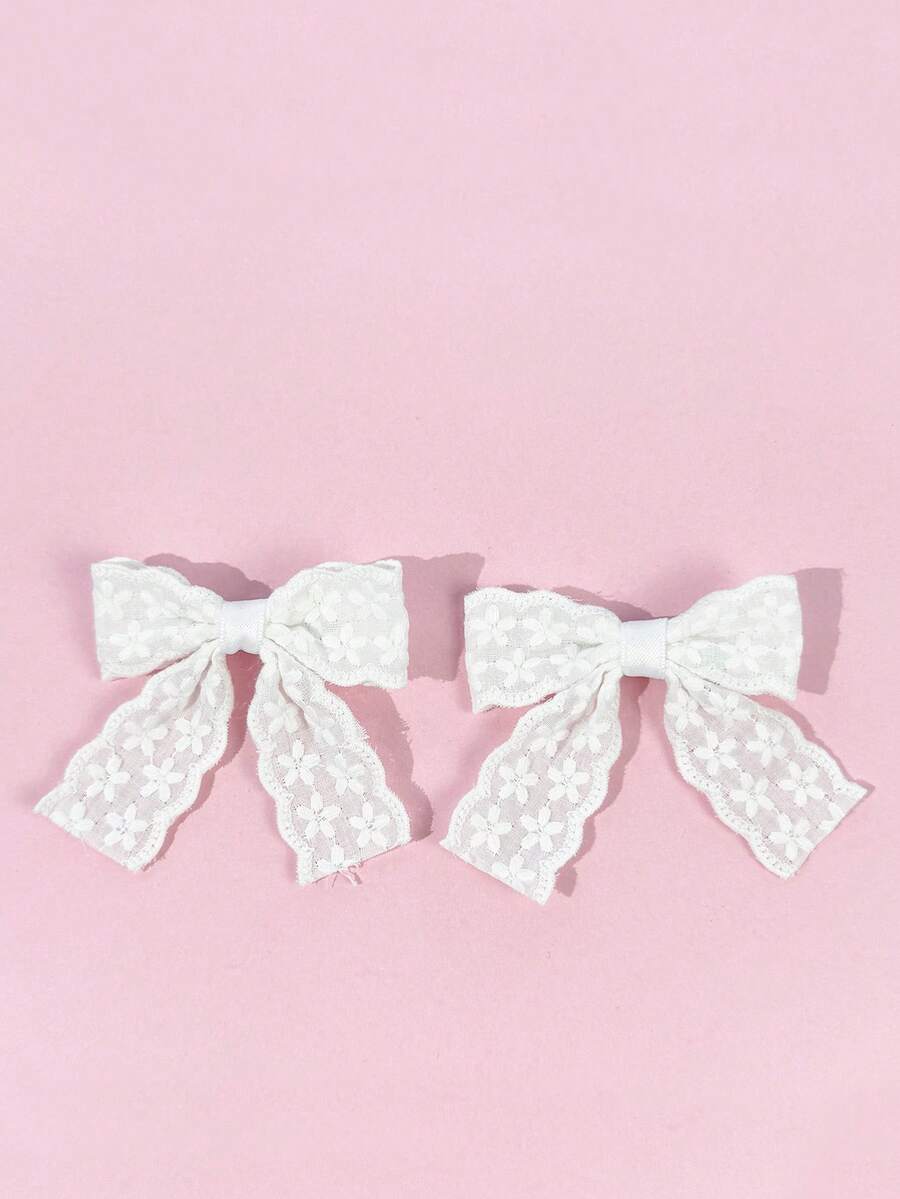 2件組女款蕾絲刺繡緞帶森系甜美蝴蝶結鱷魚夾髮夾，適合搭配洋裝、外出、拍照、紀念場合，百搭適用各種場景