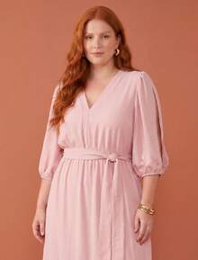 FASHION MIX PREMIUM Elegant Long Dress With Slit And Ruffle On The Hem 3/4 Puff Sleeves With V-Neckline And Tie At The Waist Women's Plus Size - 淺粉色 - 查看 2