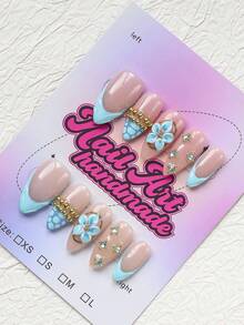 10 peças/Conjunto Unhas Postiças Artesanais em Formato de Amêndoa Estilo Y2K Baddie, Base Nude com Pontas Francesas Plissadas Azuis, Decoradas com Flores Azuis 3D Artesanais, Correntes de Contas Douradas e Mini Strass, Adequadas para Mulheres e Meninas, Perfeitas para Festas, Ocasiões de Dança e Uso Diário. Acompanha Conjunto de Ferramentas, Presente Ideal para Suprimentos de Unhas Femininas e Unhas Postiças Artesanais - Azul - Visão 2