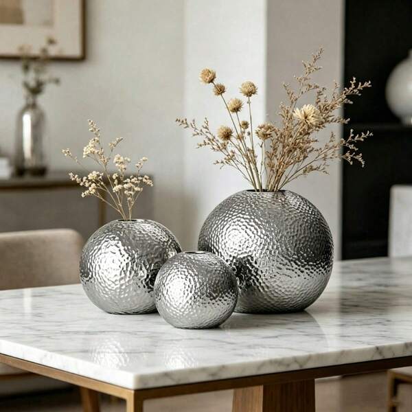 1 Set Luxury Ceramic Vase, Electroplated Hammered Texture Round Ball Flower Container, Home Decor Ornament, Suitable For Dining Room Centerpiece, Living Room, Bedroom, Office, Desk, Wedding And Entryway Decorative Vase, It Is A Beautiful Decor Piece, Through Its Minimalist Design, It Can Make Any Space Look Brighter, Suitable For Dried Flowers And Fresh Flowers