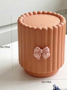 Extra dicker großer Desktop Mini Mülleimer + Schleifen Dekoration, Desktop Mülleimer Set, süßer Mini Desktop Mülleimer, Desktop Abfallkorb Mini Mülleimer mit Deckel, Druck-Öffnungs-Design, geeignet für Zuhause, Büro, Schlafzimmer, Wohnzimmer und Küche - Verschiedenfarbig - Übersicht 11