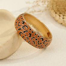 1pc Retro Leopard Print Enamel Wide Cuff Bracelet, Luxury Metal Open Bangle, Versatile Commuter Accessory - Leopard Print - View 8