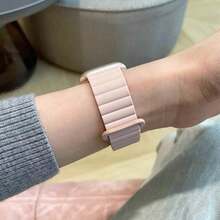 1 pieza Correa de silicona magnética con bloques de color para Apple Watch S11/S10/S9/S8/S7/S6/S5/SE, banda magnética fuerte de silicona líquida, estilo de nicho de verano para hombres y mujeres - Multicolor - Ver 9