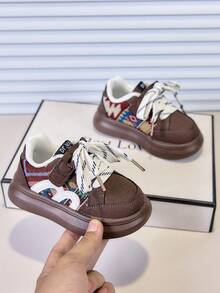 1 par de zapatillas deportivas casuales para bebé y niño pequeño, zapatos de skate, transpirables y cómodos, de moda, con cierre de gancho y bucle, para todas las estaciones, primavera y verano, nuevo estilo, zapatos para niños y niñas, zapatos para bebé, zapatos para niño pequeño, zapatos para caminar, para uso al aire libre - Marrón - Ver 2